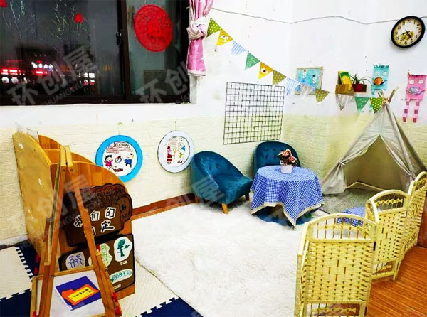 幼儿园阅读区环境创设图片2张