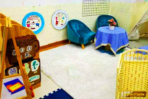 幼儿园阅读区环境创设图片2张