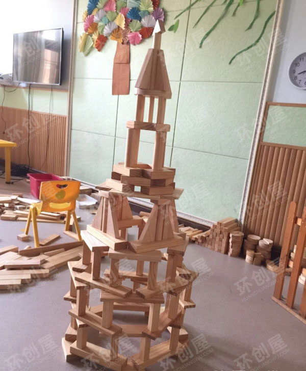 幼儿园户外环创建构游戏图片