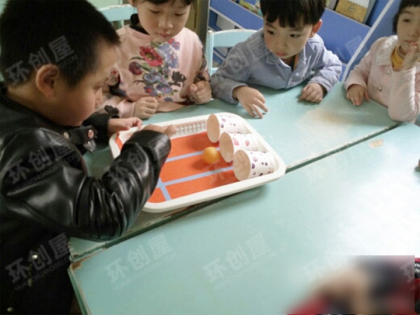 小班纸杯乒乓球手工玩具图片
