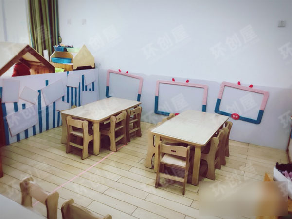 幼儿园小猪佩奇的墙面布置图片