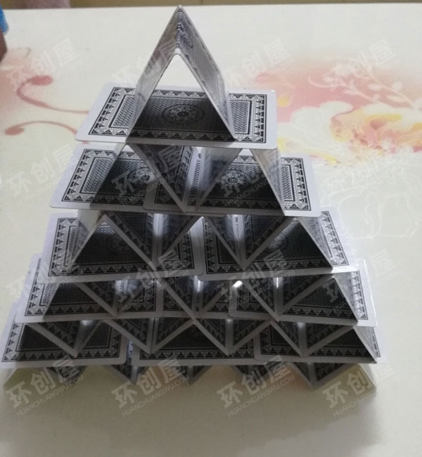 幼儿园建构区趣味纸牌图片