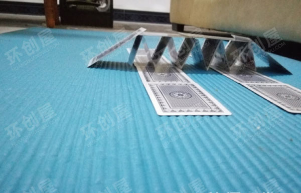 幼儿园建构区趣味纸牌图片