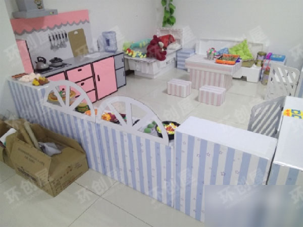 幼儿园废物利用娃娃家图片
