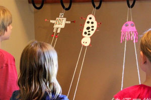 幼儿园科学区自制教玩具攀岩小人5张