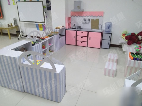 幼儿园废物利用娃娃家图片