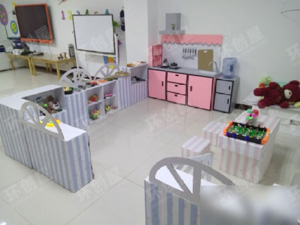 幼儿园废物利用娃娃家图片