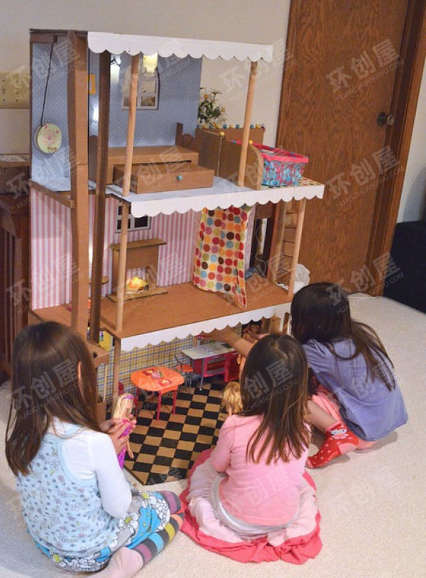 幼儿园纸板箱制作娃娃家图片
