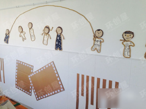 幼儿园利用生态环保材料装饰走廊大环境图片