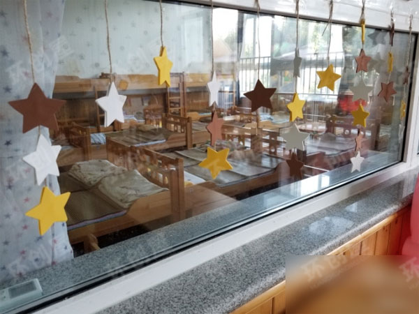幼儿园环创装饰黄色长颈鹿主题图片