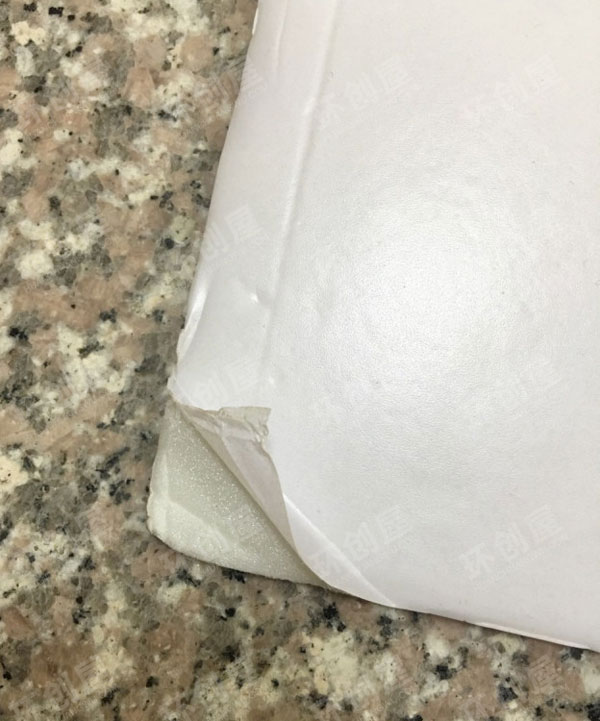 幼儿园走廊区多彩方块的制作图片