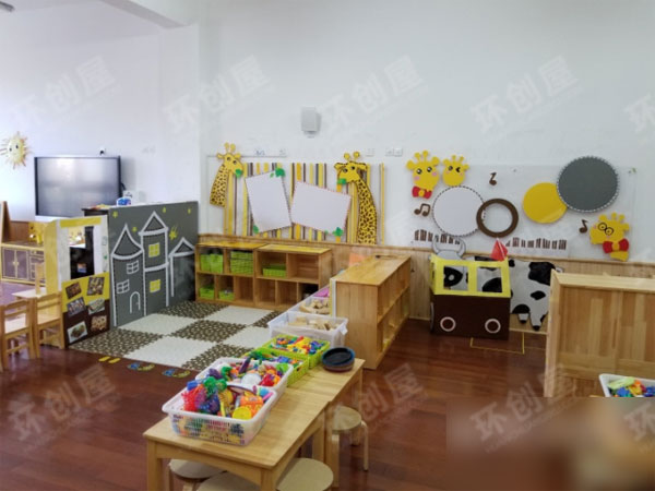 幼儿园环创装饰黄色长颈鹿主题图片