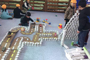 幼儿园大班建构区纸杯搭建图片6张