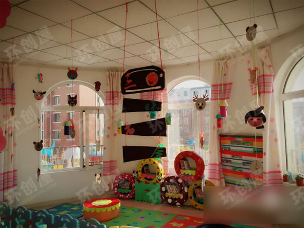 幼儿园轮胎阅读区环创图片