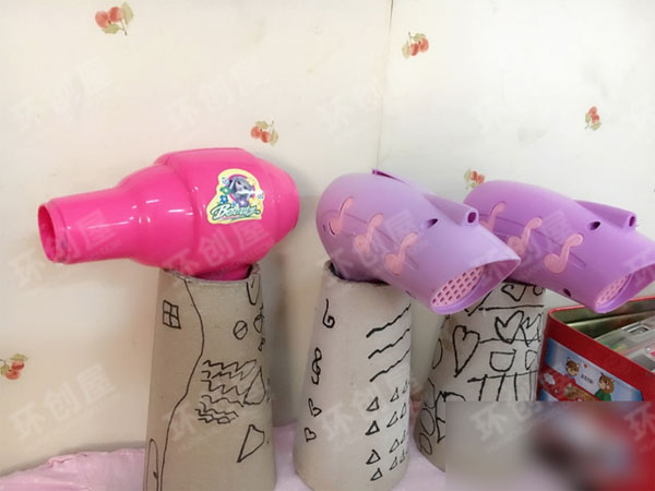中班角色区美容美发店布置图片