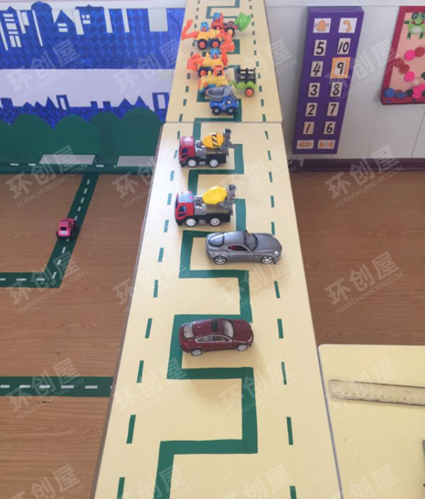 小班建构区交通公路汽车图片