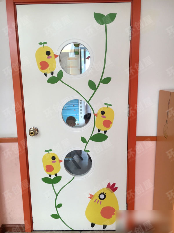 幼儿园走廊门窗环境布置图片