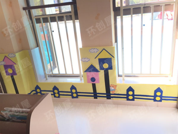 幼儿园走廊门窗环境布置图片
