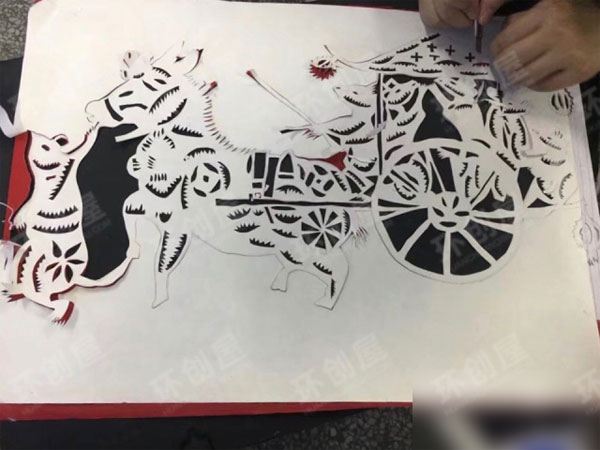 幼儿园美工区剪纸作品图片