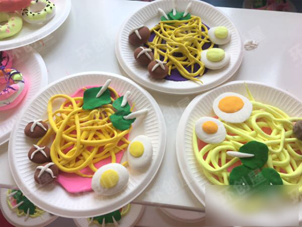 幼儿园角色区轻黏土好吃的食品店图片
