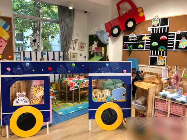 幼儿园角色游戏小司机图片