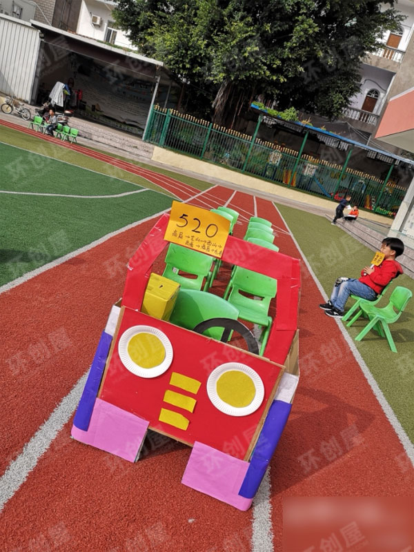 幼儿园角色区公共汽车司机图片