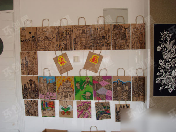 幼儿园美术作品展示墙图片