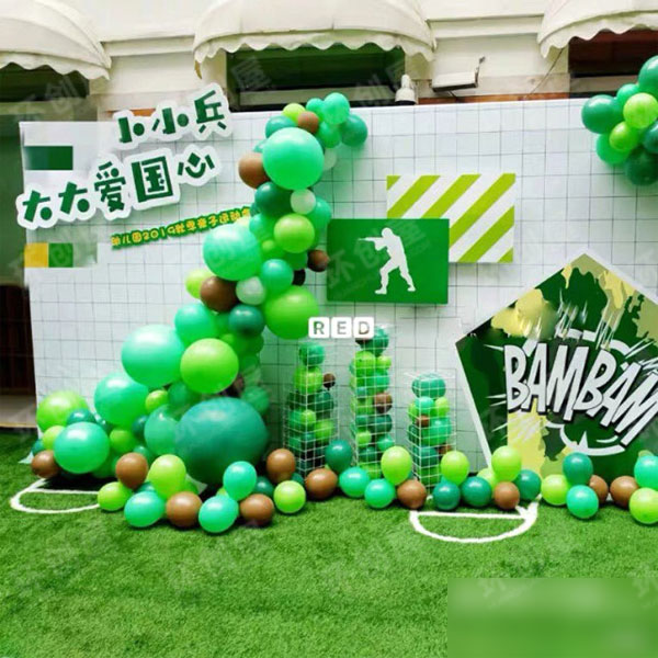 幼儿园户外环创小小兵图片