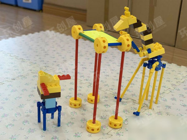 幼儿园绘本故事场景建构竞赛图片