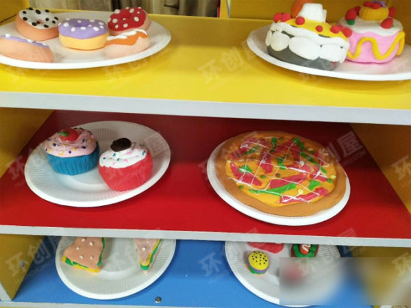 幼儿园甜品屋甜点食物布置图片