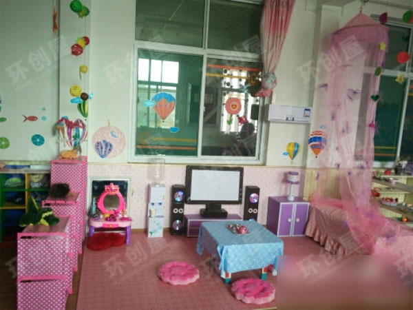 小班区角角色游戏娃娃家图片