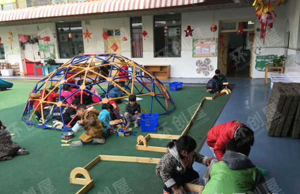 幼儿园建构区各种搭建图片