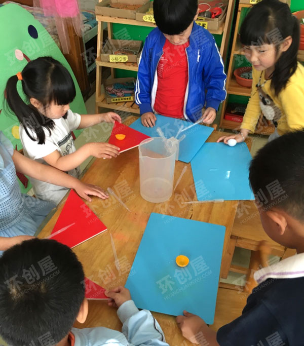 幼儿园科学区奇妙的滚动图片