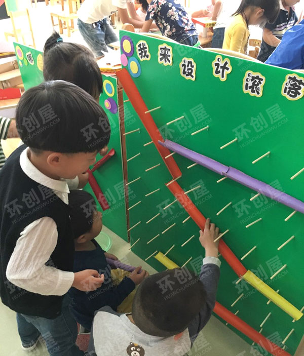 幼儿园科学区奇妙的滚动图片