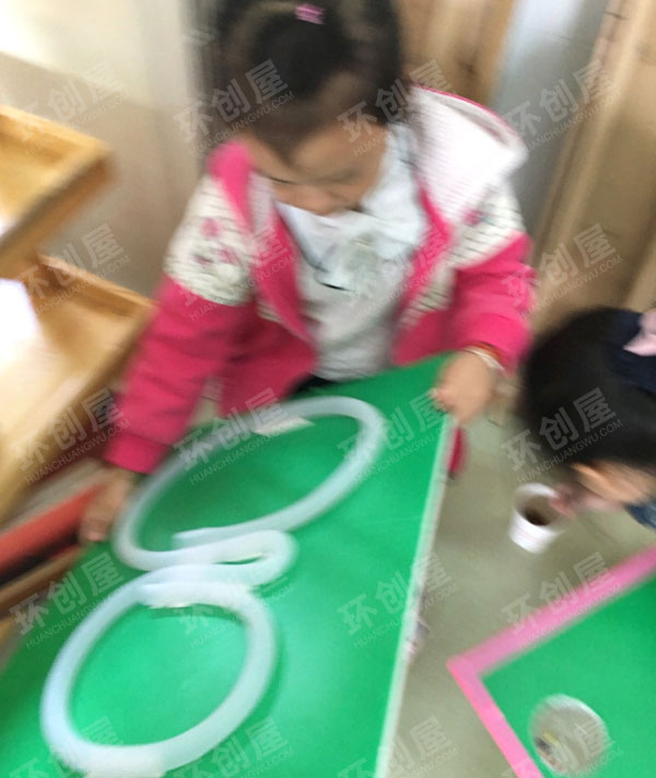 幼儿园科学区奇妙的滚动图片