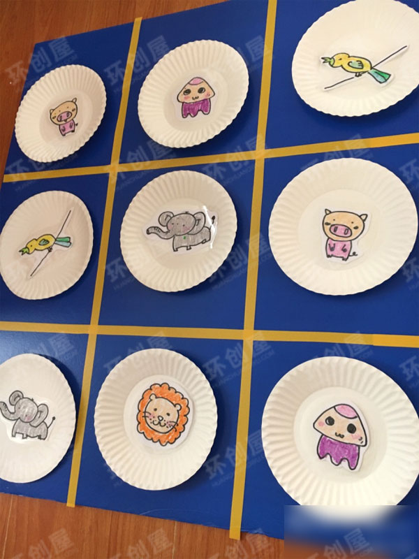 幼儿园益智区纸盘翻翻棋图片