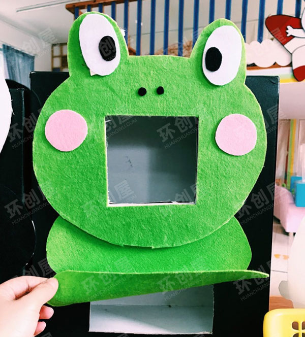 小班益智区的图形分类给小动物喂饼干图片