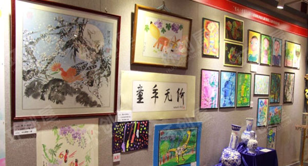 幼儿园整体环创画展布置图片