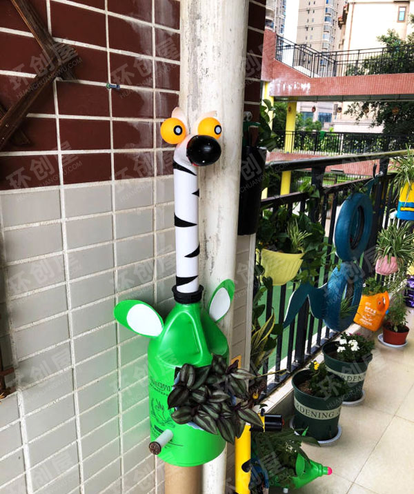 幼儿园户外植物角废物利用瓶瓶罐罐图片