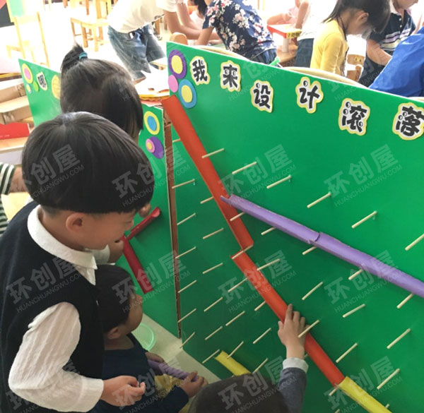 幼儿园科学区有趣的滚动图片