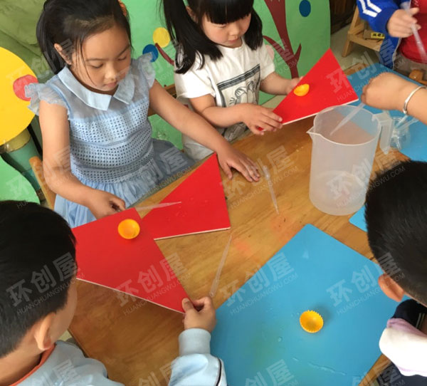 幼儿园科学区有趣的滚动图片