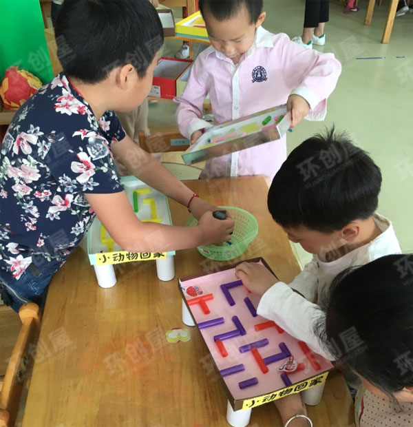 幼儿园科学区有趣的滚动图片