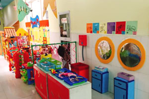 幼儿园角色区理发店我型我秀图片9张