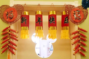 幼儿园新年门口装饰环创图片5张