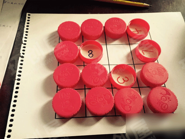 幼儿园益智区环创数字棋图片