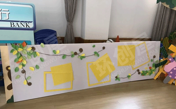 幼儿园卡通风墙面布置环创图片