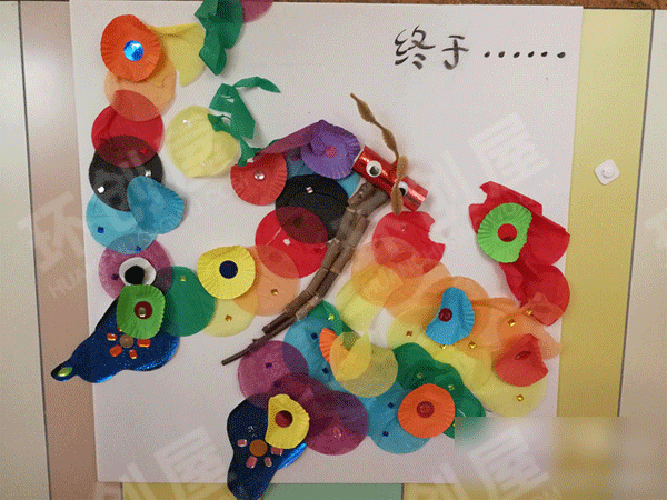 幼儿园走廊环创好饿好饿的毛毛虫图片