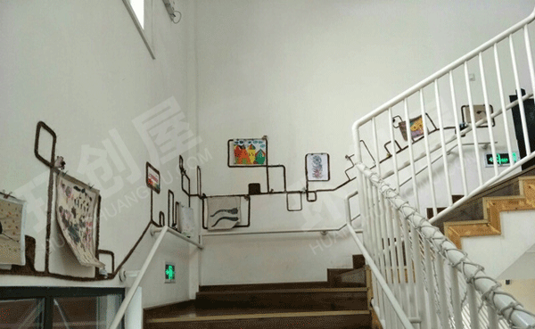 幼儿园走廊楼梯创意图片