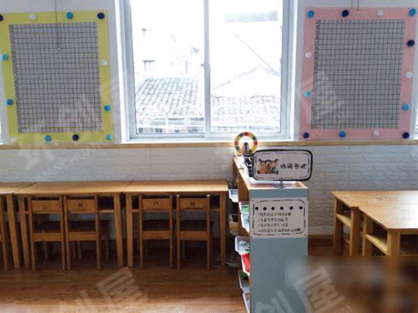 幼儿园Ins风环境创设家园联系栏图片