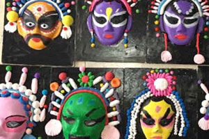 幼儿园京剧脸谱作品展示图片2张